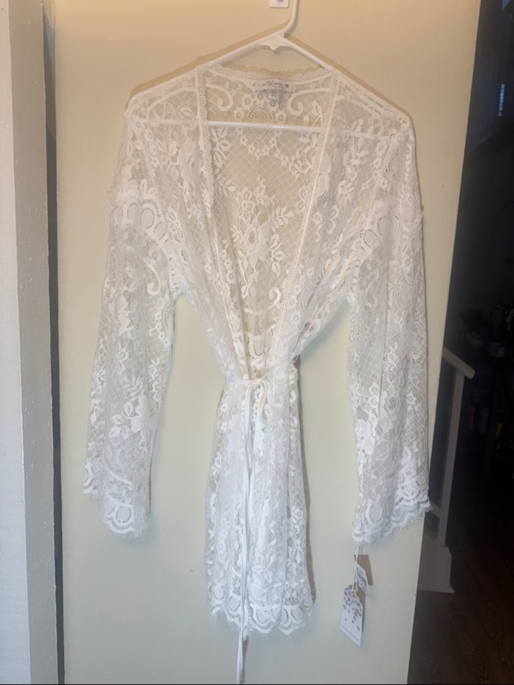 Delicate White Lace Robe - Sheer Floral Kimono